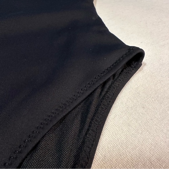 GOOD AMERICAN {NWOT} Good Compression Hot Shoulder One Piece | black | size 0/XS - Picture 3 of 6